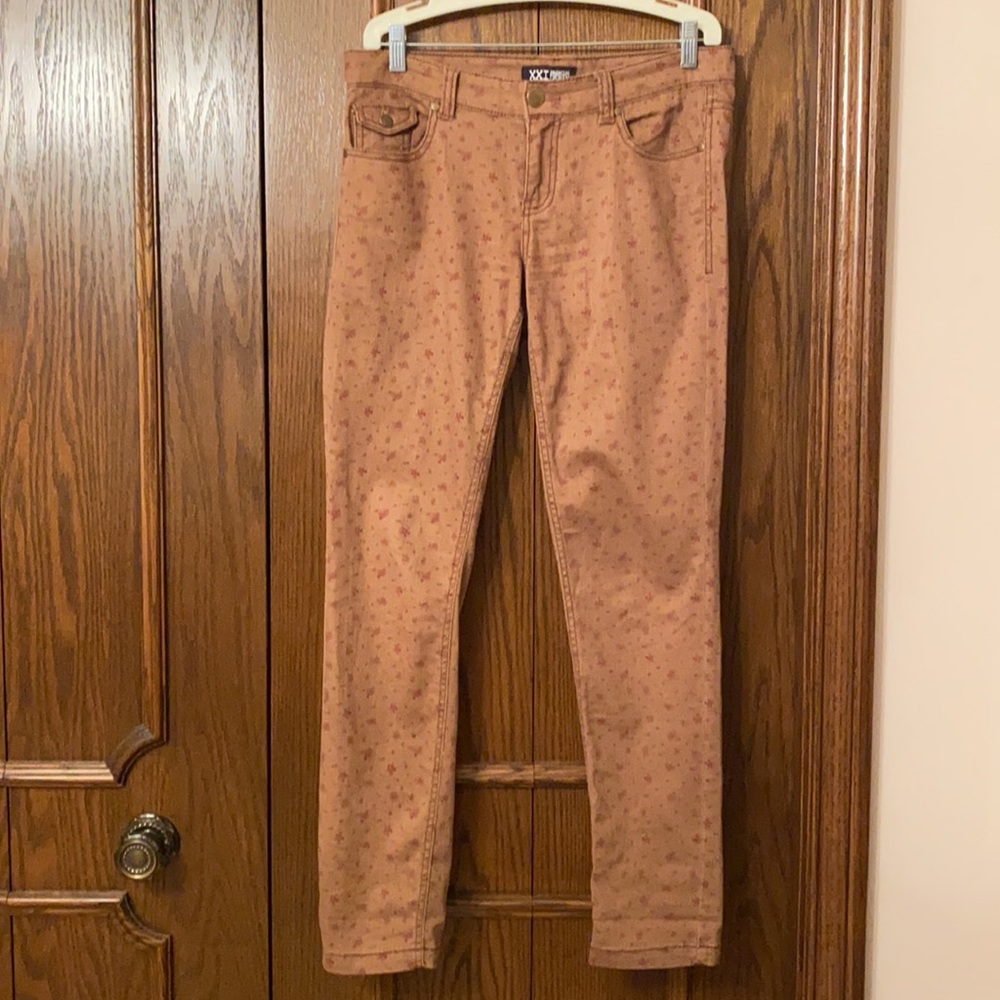 Super cute flower print jeans size 29